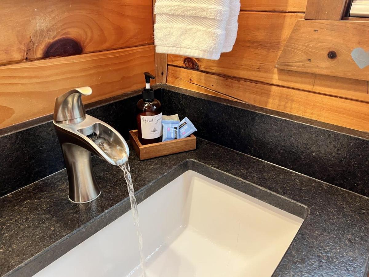 Log Cabin With Mountain View And Privacy 블루리지 외부 사진